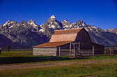 USA - Grand Teton Nationalpark - Old Barn @Full Moon - Midnight | 112/190
